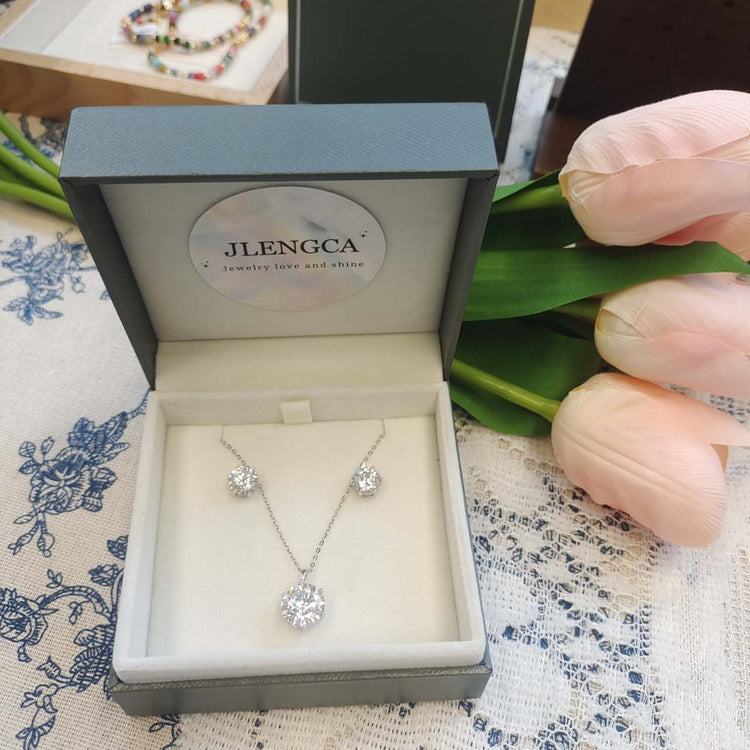 Moissanite