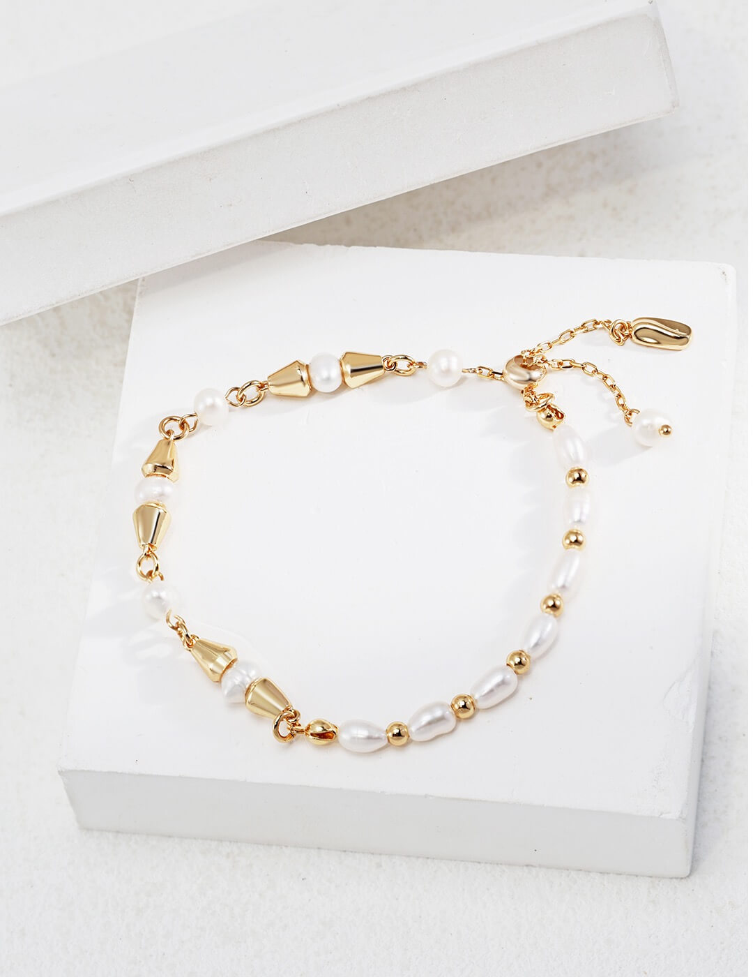 Rosebud Bracelet