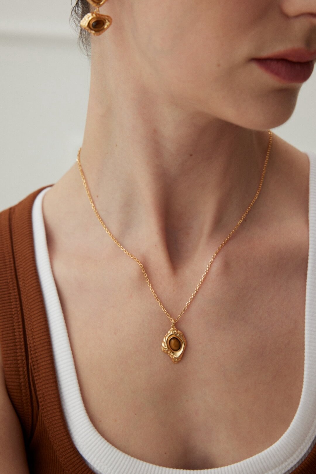 Regina Necklace