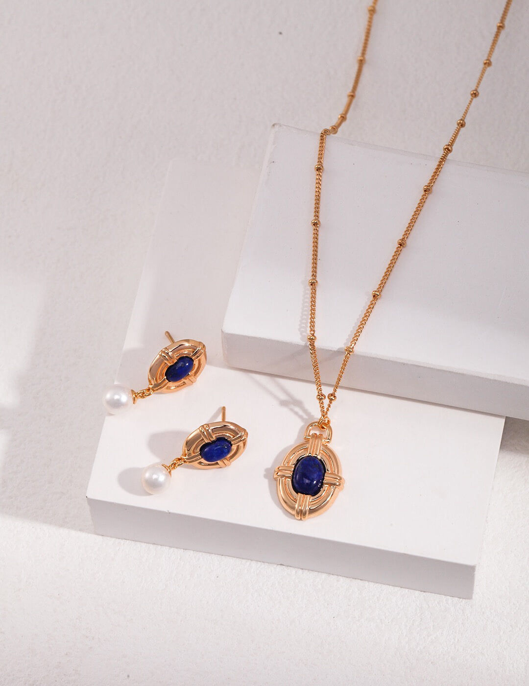 Lapis lazuli with Pearl Drops