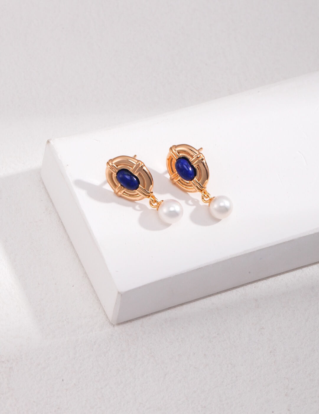 Lapis lazuli with Pearl Drops