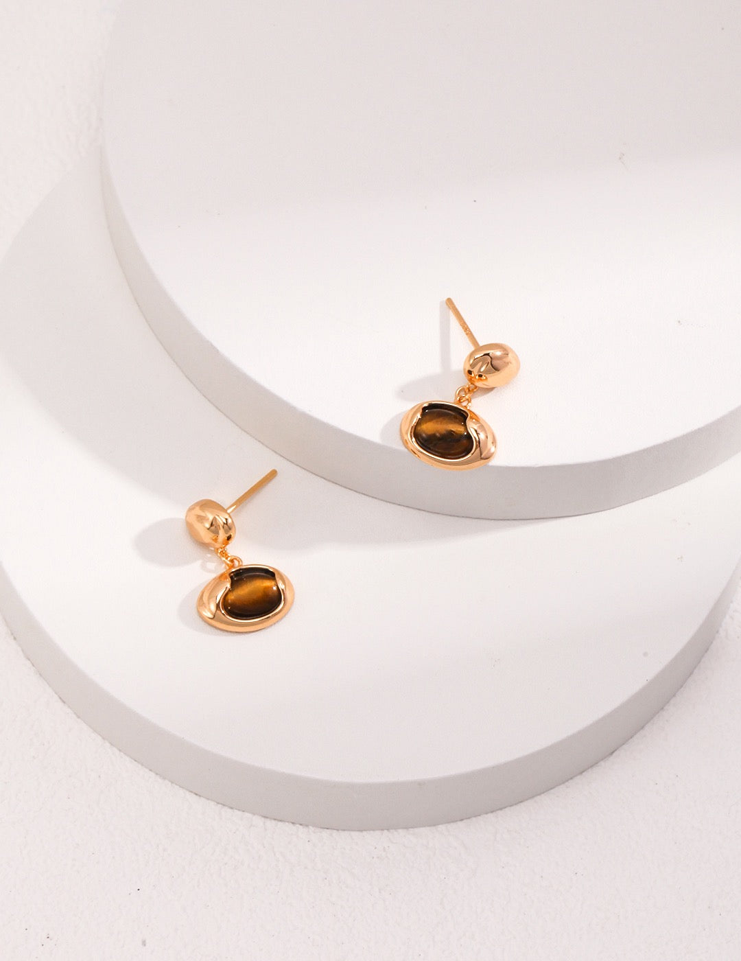Regina One Earring