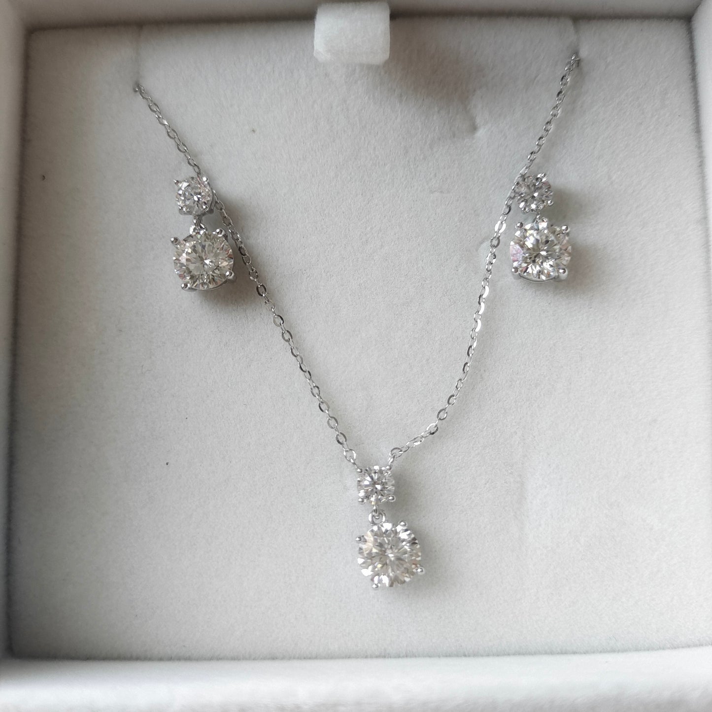 Moissanite Raindrop Jewelery Set