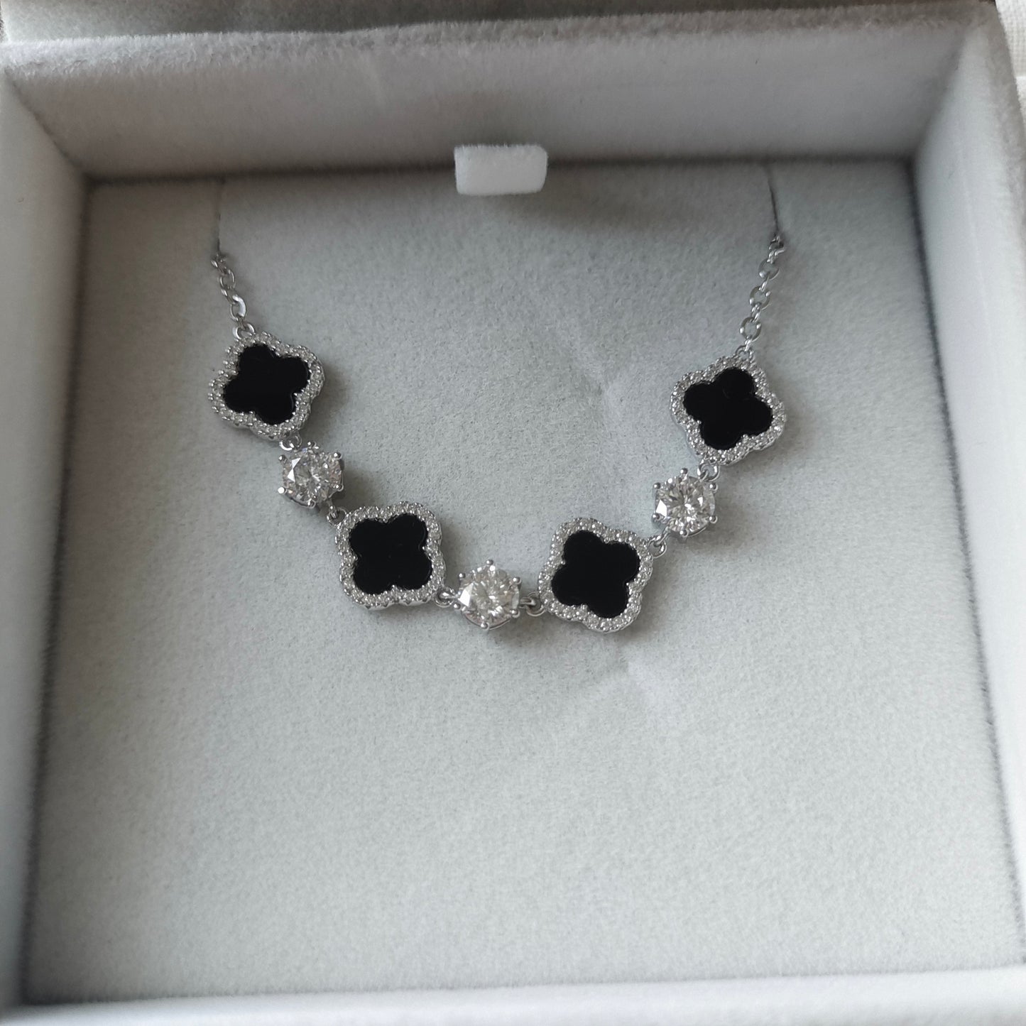 Moissanite Cloves