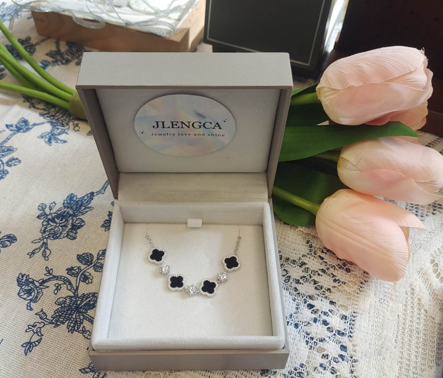 Moissanite Cloves