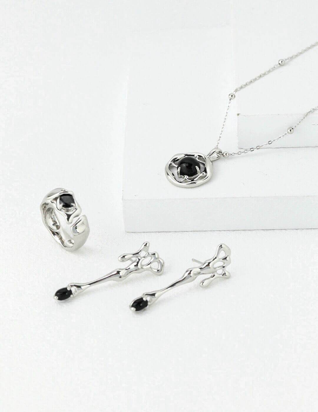 Wanderer Silver Agate Earrings